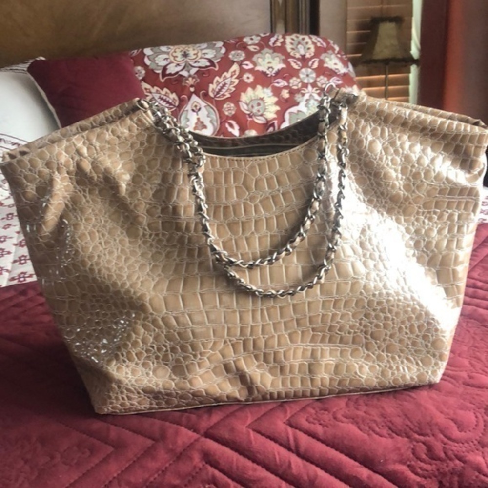 Shoulder bag